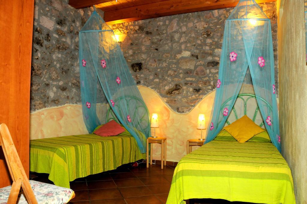 Agriturismo Su'E Lentu Боса Номер фото