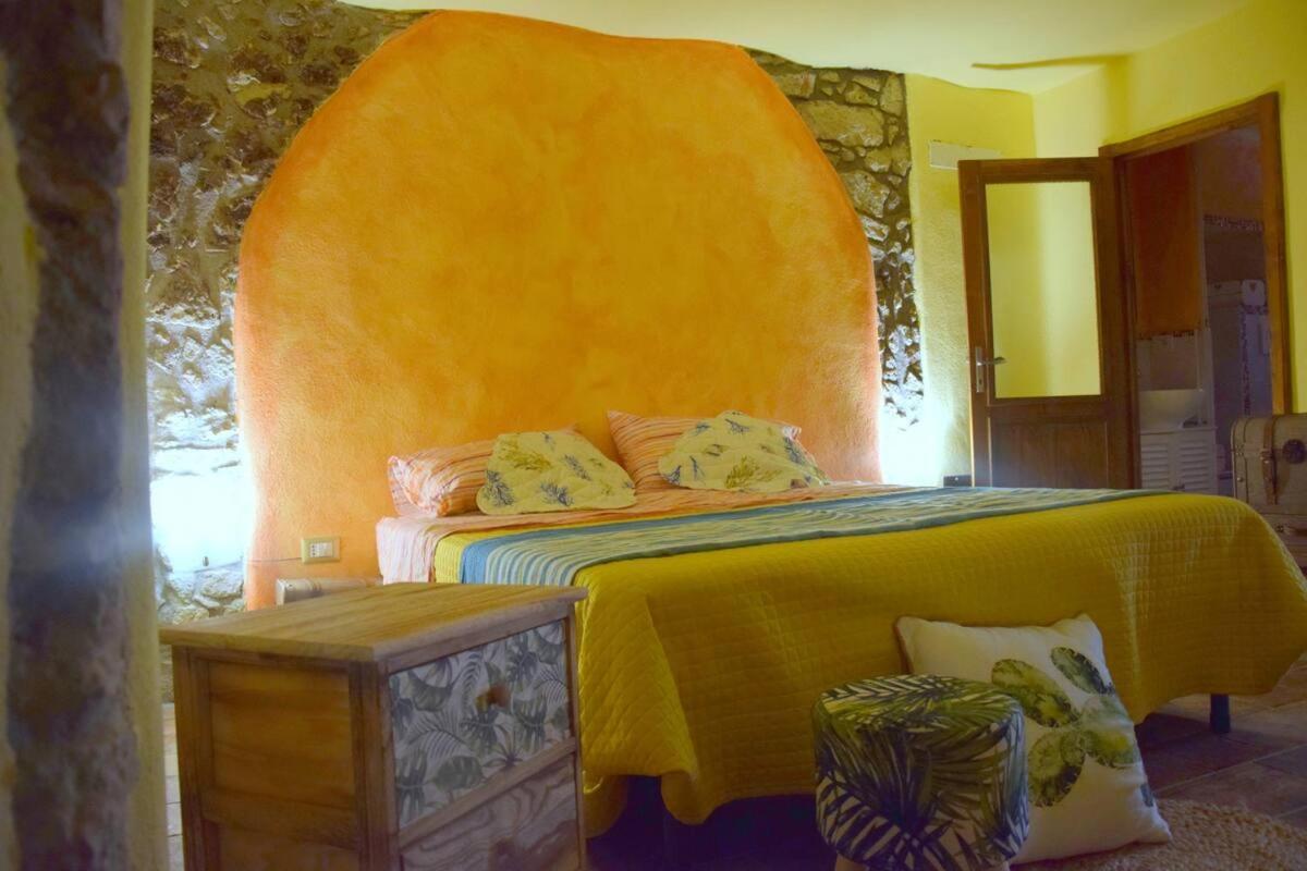 Agriturismo Su'E Lentu Боса Экстерьер фото