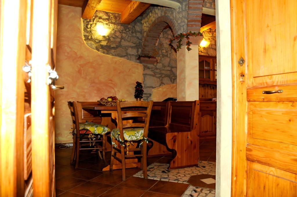 Agriturismo Su'E Lentu Боса Номер фото